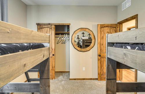 Hike and Fish Group Getaway with Hot Tub in Bailey! - Foto 21