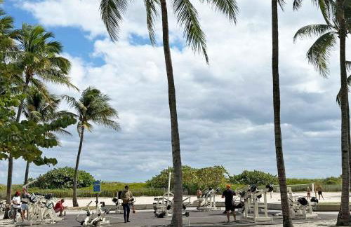 South Beach Suite in South of Fifth Neighborhood Across from Miami's Best Beach - Foto 35