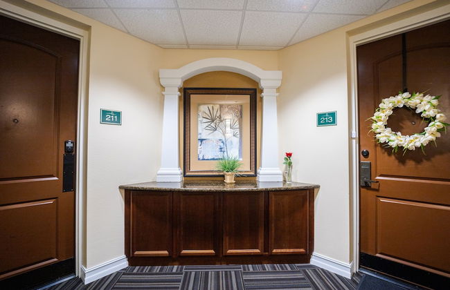 2 bedroom Tampa Condo at Private Golf Course 2 Condo by RedAwning - Foto 4