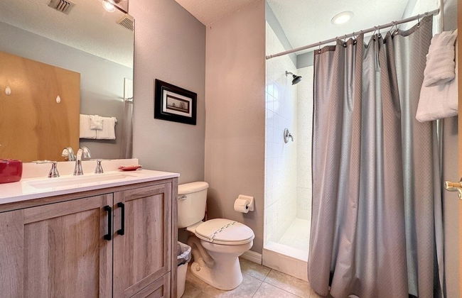 Lovely 3 Bed Condo Near Disney Quiet Community 3 Bedroom Condo by RedAwning - Foto 24