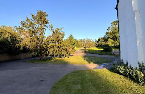 Cotswold Cheltenham, whole house with hot tub - Photo 7