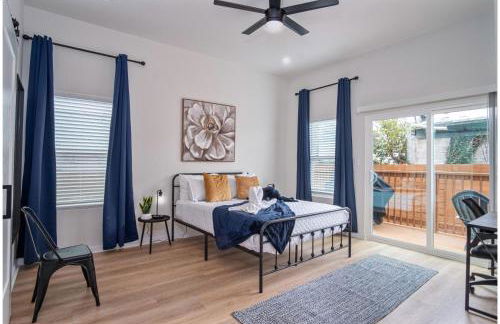 5BR3BA Minutes from the Action with Skyline Views - Foto 16