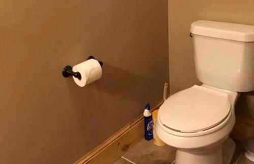 Cozy Vacation Rental for 10 with a Fire Pit in Jim Thorpe, Pennsylvania - Photo 41