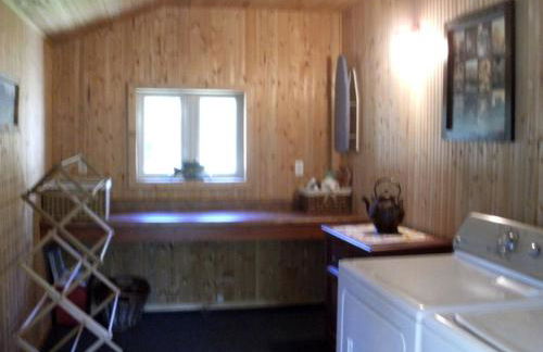 Delightful Riverfront Cabin Rental in Chippewa County near Eau Claire, Wisconsin - Foto 13