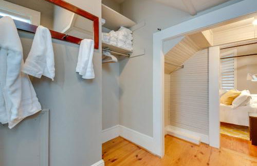 Cozy and Modern Norcross Hideaway with Covered Porches - Foto 13