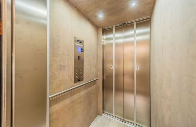 Take it to the Bank! by Avantstay New Pool + Hot Tub Sleeps 16 - Foto 4