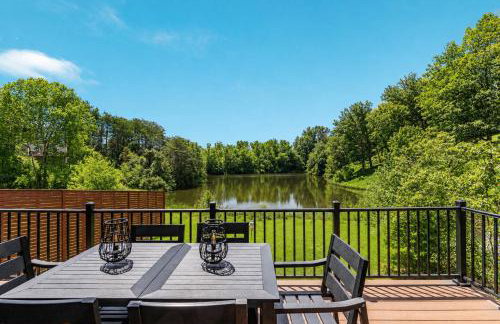 Lake Haus Cabin - Hot Tub, Sauna, Lake View, Wi-Fi - Photo 16