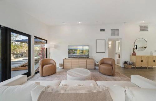 Palm Springs Haven - Pool, Hot Tub & Mountain Views - Foto 70