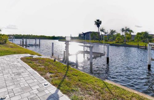 Punta Gorda Paradise 3BR with Water Views & Pool - Foto 20