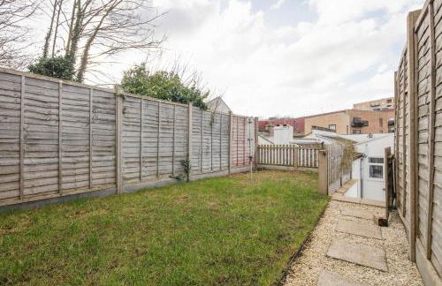 Spacious 3 Bedroom Home with PS5 and Pool Table Near O2 Arena Canary Wharf and Elizabeth Line to Central London - Foto 57