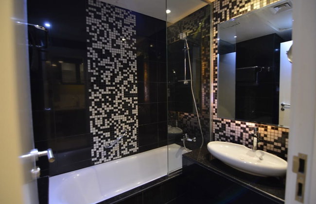 Stunning Studio Dubai with Infinity Pool and Canal View - Foto 12