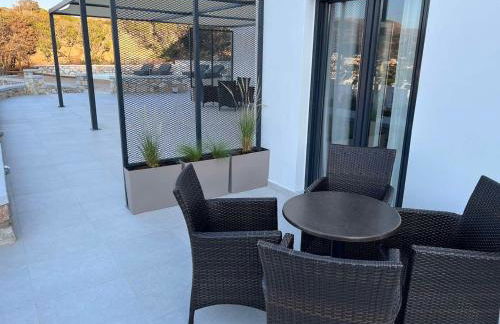 Caldera Suites "Ελιά" - Photo 44