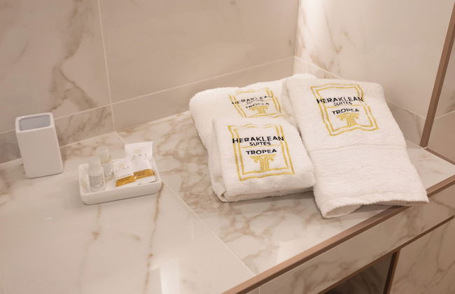Heraklean Suites Tropea - Photo 32