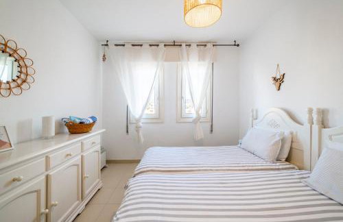 Just at the heart of the village - Photo 21