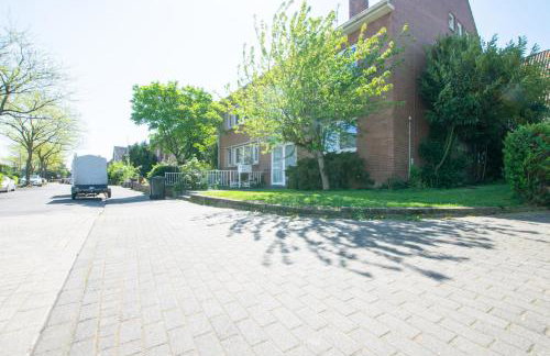 Tolstov Apartments - 1 , 3 and 4 Room Apartments - 20 min Messe DUS & Airport DUS - Foto 50