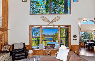 Stunning LAKE VIEW Game Room Spa Walk To Village - Photo 10