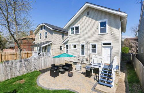 Modern 3BR w Yard Garage - Photo 1