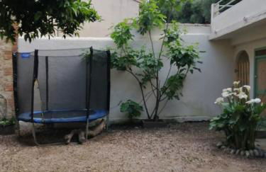 Lumi Appartement avec Patio et jardin - Photo 10