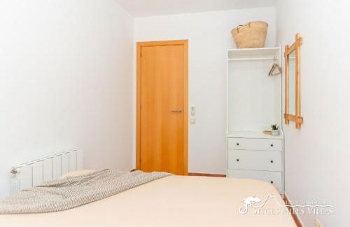 Villa Serranita - Stylish Holiday Home with Views and Air Conditioning 15 mins to Sitges - Photo 18