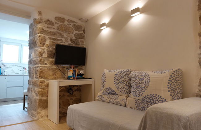 Homey 1-BR Apt - Photo 21