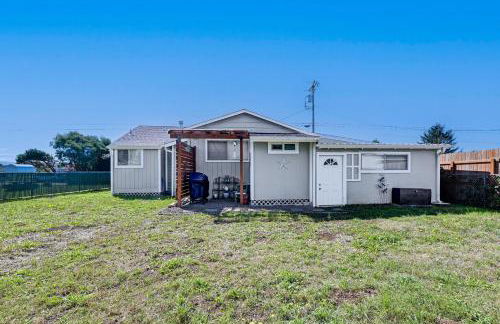 Updated Home 2 Mi to Beach in Crescent City! - Foto 22