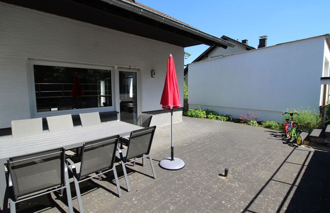 3 bedroom Apartment in Immerath with garden and terrace - Photo 4
