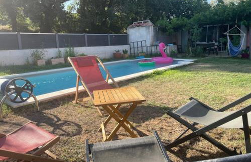 Studio with pool and quiet, non-shared garden, 1 lit double - Foto 13