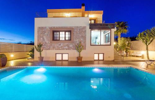Villa near ibiza Town Sleeps 14 - Foto 2