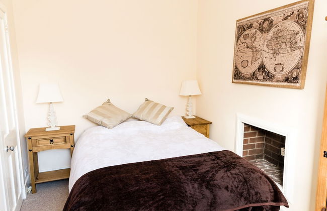 Silver City Apartments, Stylish 2 Bedroom Apartment - Photo 1