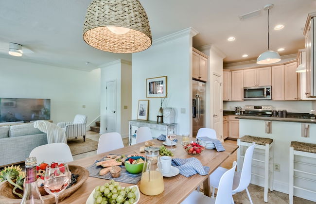 Coral By Avantstay Gorgeous Three Story Home w Two Balconies - Foto 8