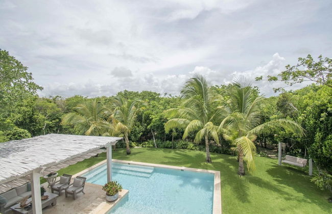 Stylish Fully-staffed Villa Near Beach and Lagoons in Exclusive Golf Resort - Photo 25
