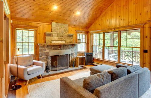 Secluded Elka Park Cabin Hot Tub and Fire Pit! - Foto 3