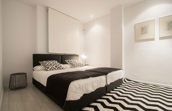 Valencia Luxury - Boutique Center - Photo 27