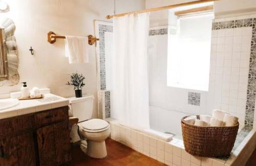 Group Getaway: Serene Adobe Retreat 4-11 guests - Foto 4