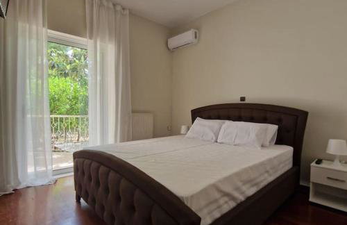 Portside Eretria - Photo 6