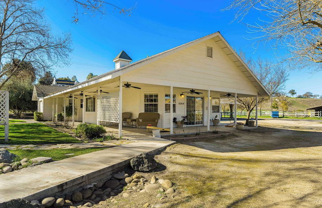 Victorian Manor In Paso Robles Wine Country + Pool, Hot Tub, Firepit, Tennis Court Sleeps 28 - Photo 38