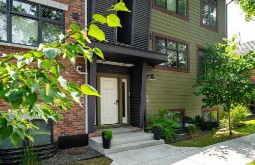 Your Downtown Urban Sanctuary - Walk to EVERYTHING - Foto 2