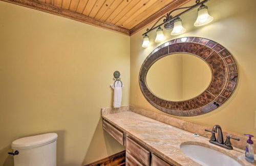 Clarkesville Ranch Cabin with Screened-In Porch! - Foto 13