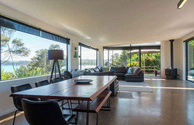 Wharetana Bay Villa with beach walkway - Foto 16