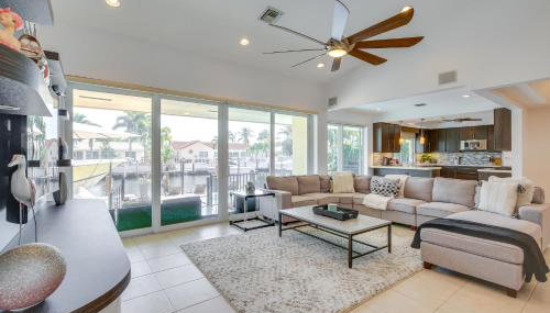 Canal Access and Pool Lighthouse Point Getaway! - Foto 3