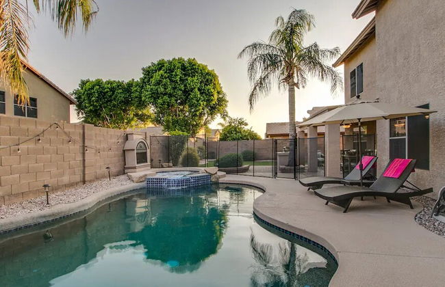 Massive 5 Bdrm Getaway W/pool, Hot Tub, Game Room! - Photo 42