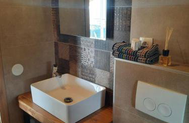 ANDREA, Premium three bedroom apartment, entire floor - Photo 11