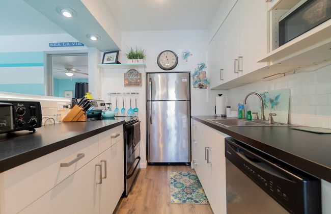 Mid Mari - Gorgeous Nautical Condo Near Beach, Shops & Restaurants- Condo 105 - Foto 26