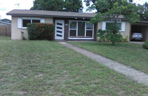 1 BEDROOM KITCHEn BATHROOM ApT - Foto 1