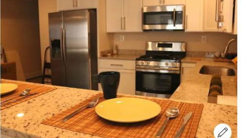 Entire 3 bedroom Private Luxury Condo - Photo 3