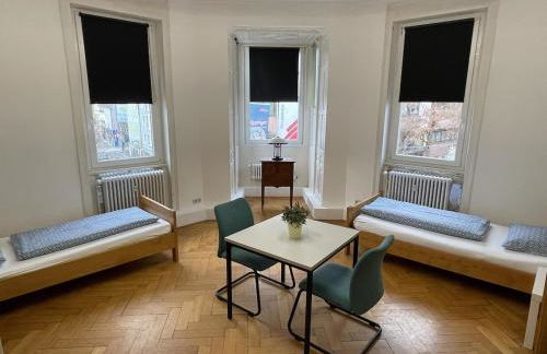 Geräumige 160 qm Wohnung für 9-11 Personen in der Stadtmitte - Foto 15