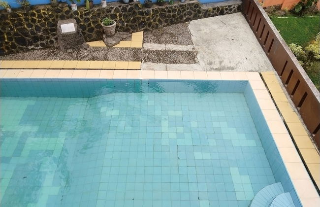 Villa Yustisia Curug 7 Cilember - Foto 47