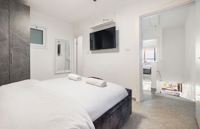 Sea of Galilee Panorama Apt by SeaN'Rent - Photo 3