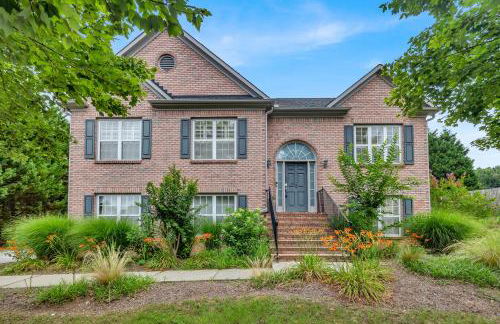 Relaxing 3BR Duplex Home w/ Pool & Patio - Foto 1