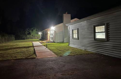 Quantico Graduation Home Visit DC 5 bedrooms 2 King Beds Stafford - Foto 21